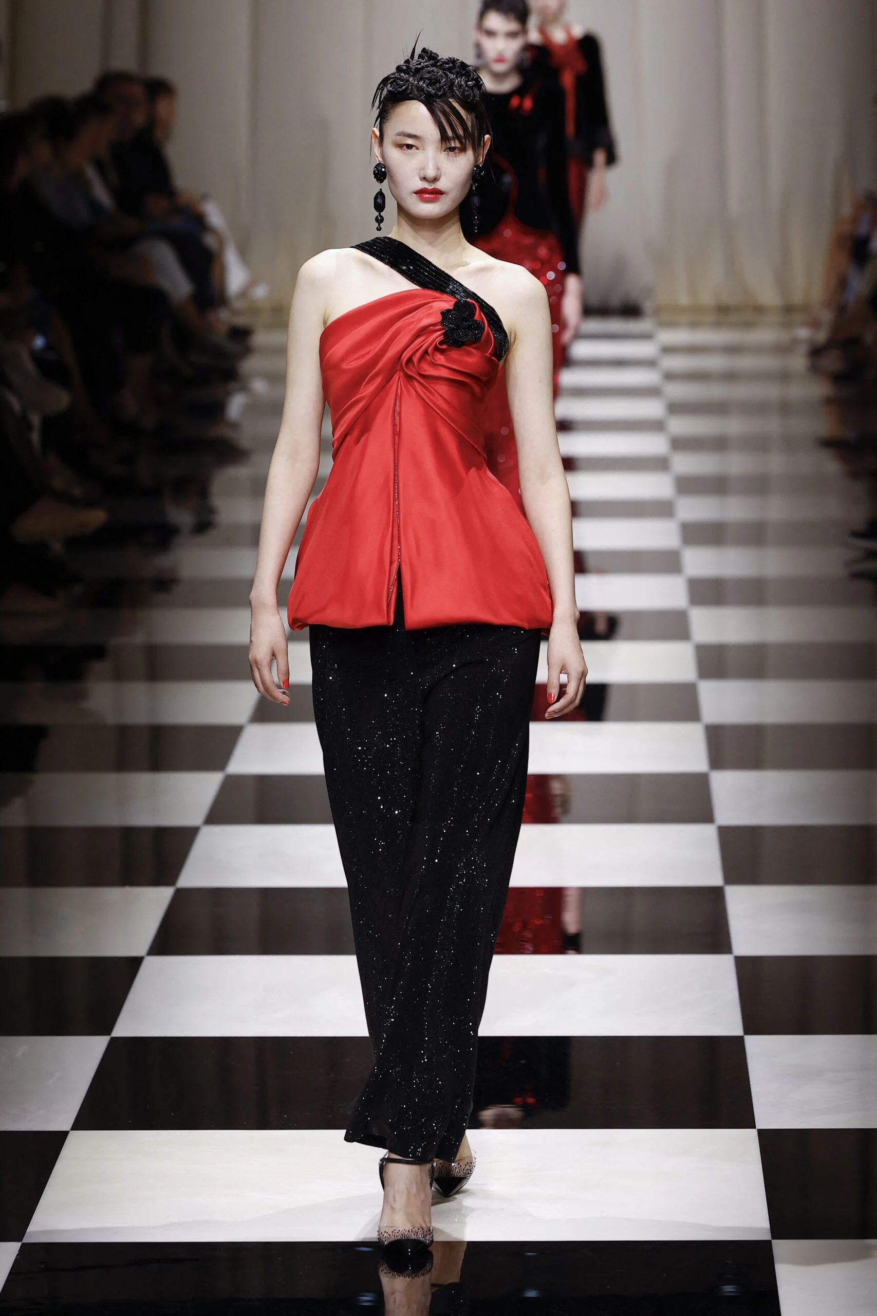 5 ítems claves del desfile de Armani Privé Alta Costura otoño invierno 2024