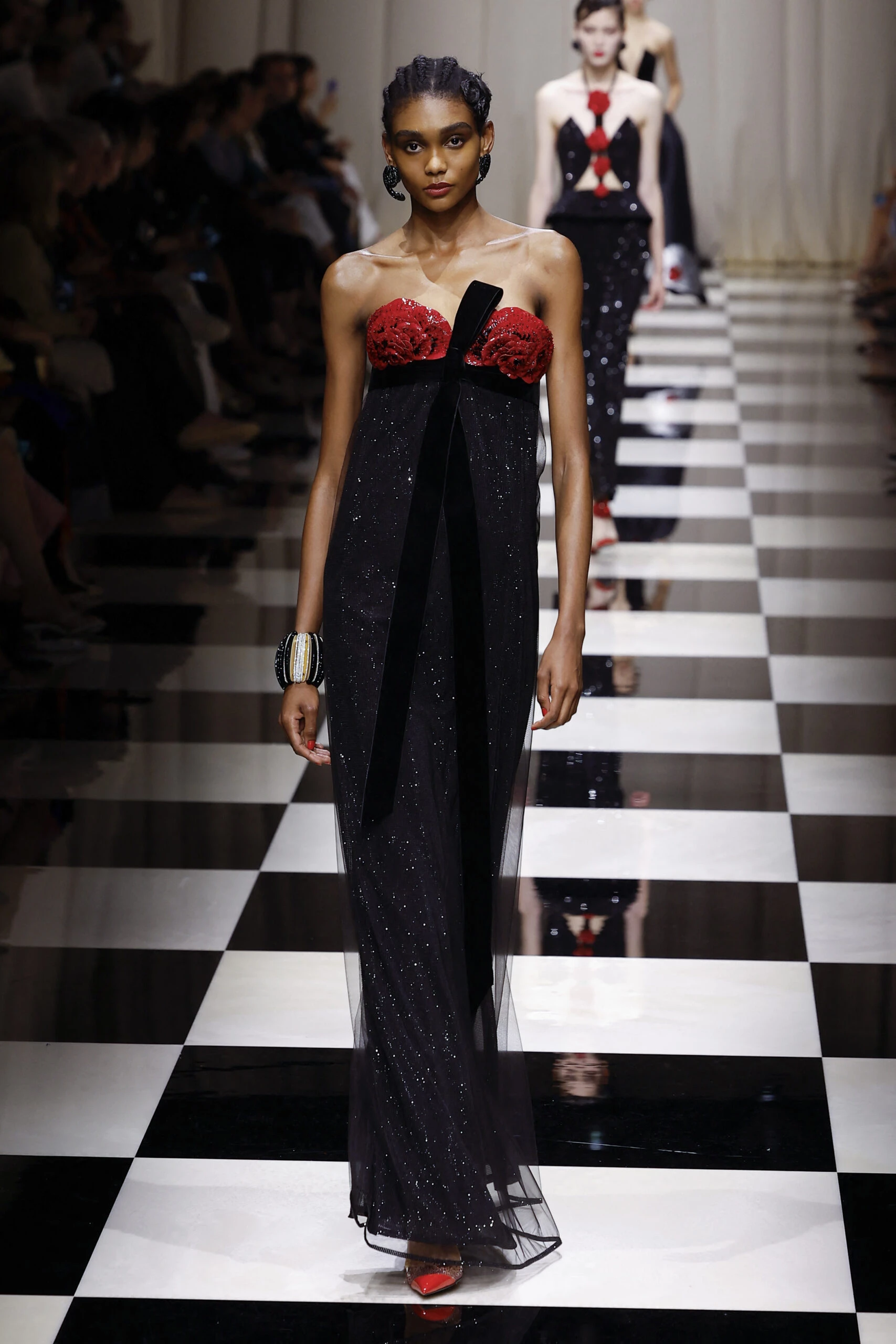 5 ítems claves del desfile de Armani Privé Alta Costura otoño invierno 2024