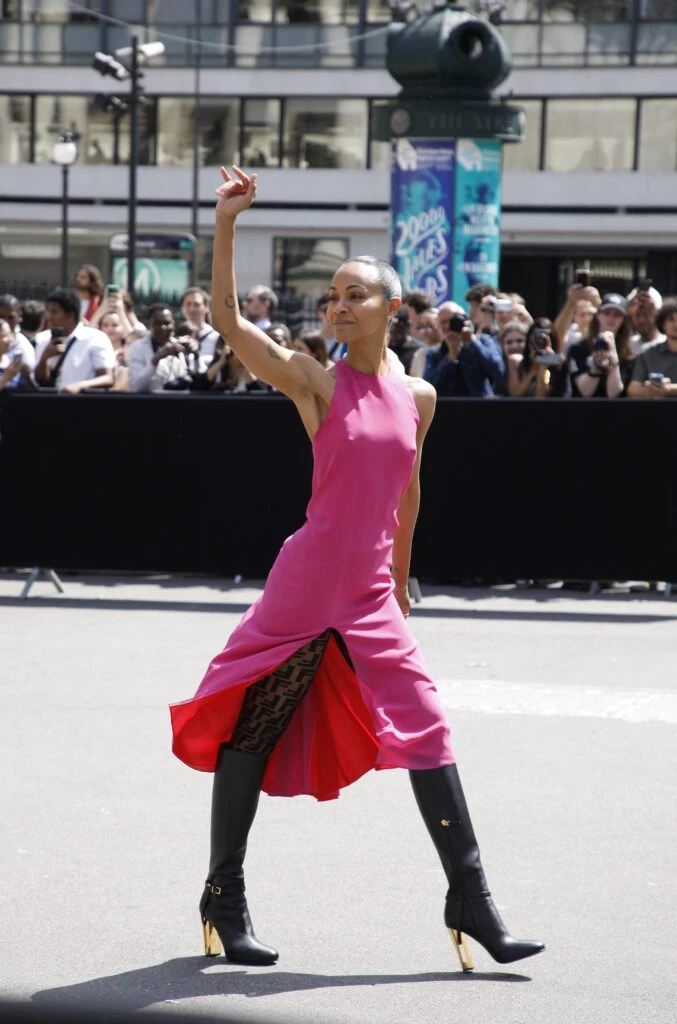 famosas en el front row de fendi