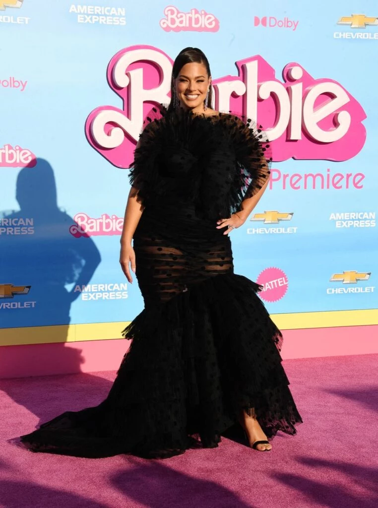 Ashley Graham en la premiere mundial de la película Barbie. Foto: Fotonoticias.