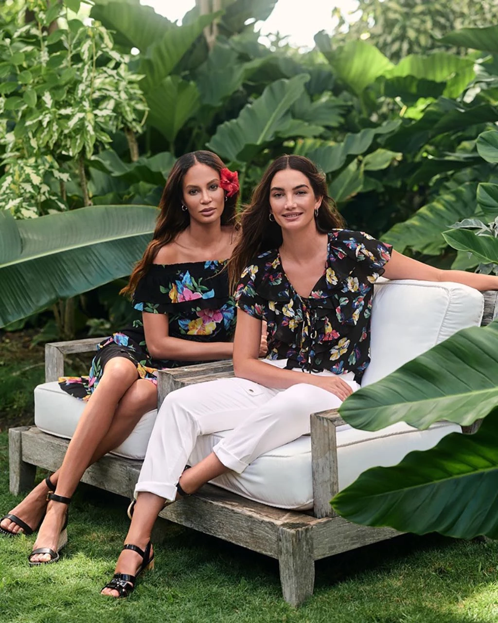 Lily Aldridge y Joan Smalls protagonizan la campaña de verano 2023 de Lauren Ralph Lauren.
