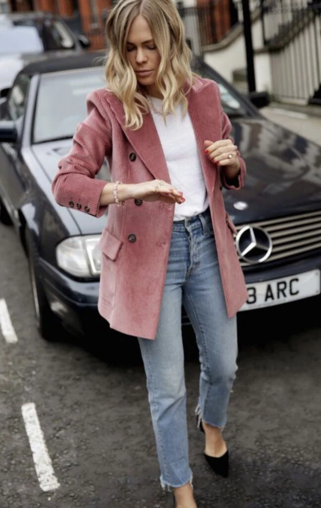 Estos son los blazers perfecto para usar con jeans. Foto: Pinterest.