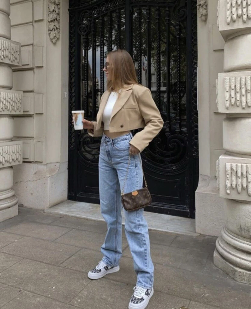 Estos son los blazers perfecto para usar con jeans. Foto: Pinterest.