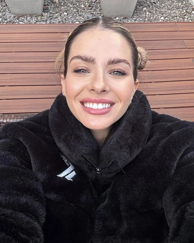 La China Suárez eligió el peinado Y2K, que volvió con todo este 2023