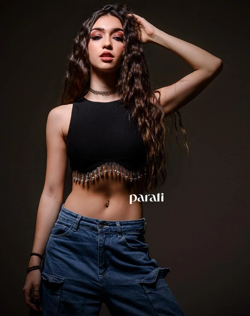 La primera producción de fotos de Juli Castro en Para Ti