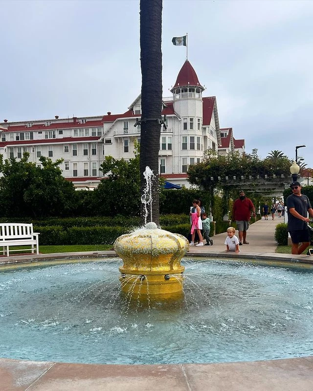 Mica Tinelli y Licha López en California