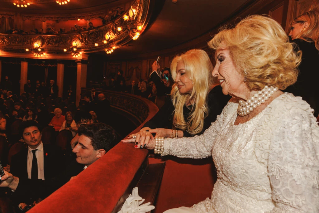 Mirtha Legrand y Susana Giménez juntas en la gala por los 100 años de René Favaloro en el Teatro Colón