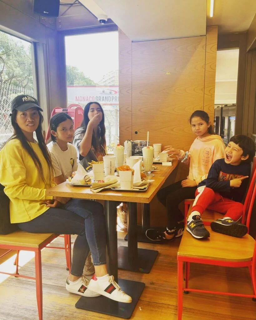 PHIANG VILAS Y SUS HIJOS