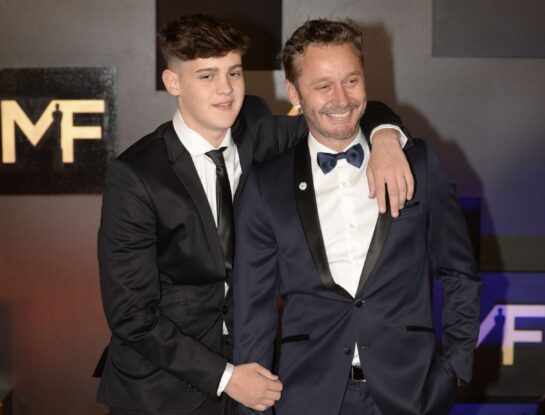 Martín Fierro 2023: Benjamín Vicuña y Bautista, su hijo, juntos en la alfombra roja