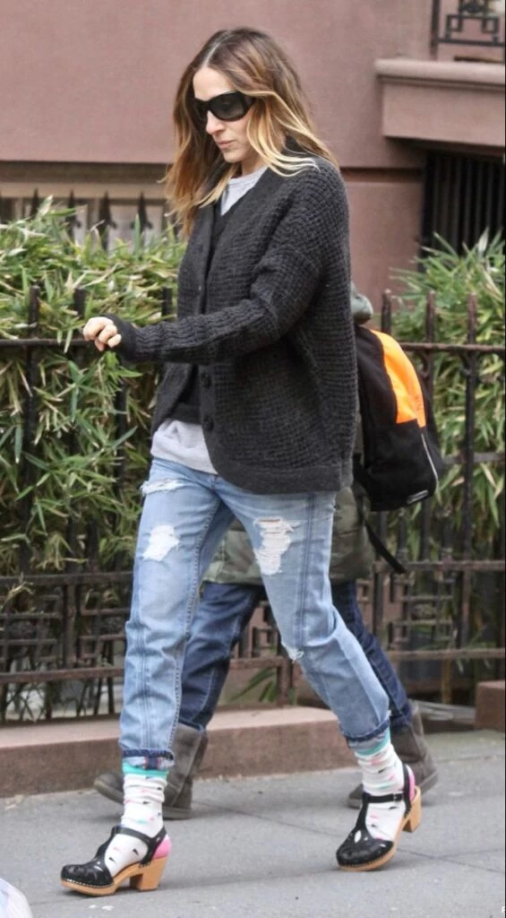 cómo hacer de los jeans una prenda multifunción al estilo de Sarah Jessica Parker