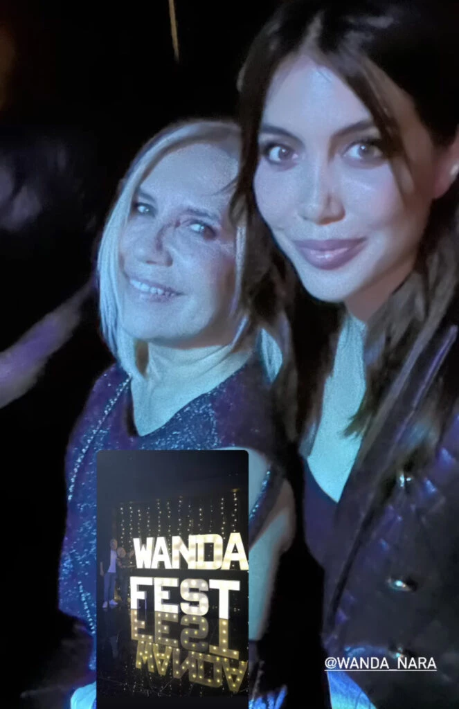 Wanda y mamá en el Wanda Fest. Foto: Instagram.