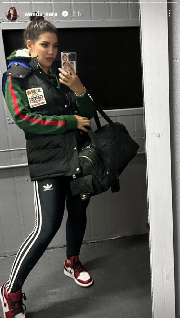 Wanda Nara eligió un look sporty chic y coincidió con la China Suárez