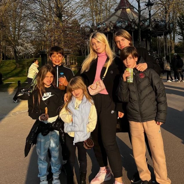 Wanda Nara junto a sus hijos