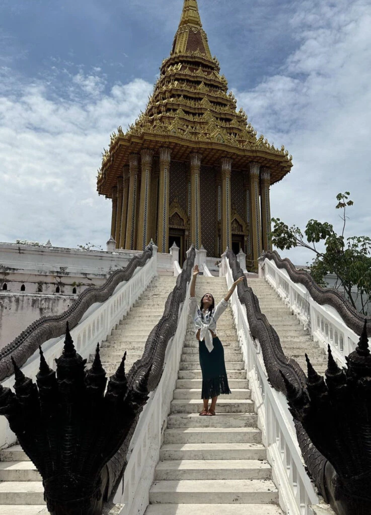 Zaira Nara apostó por un look muy fashionista en Tailandia. Foto: Instagram.