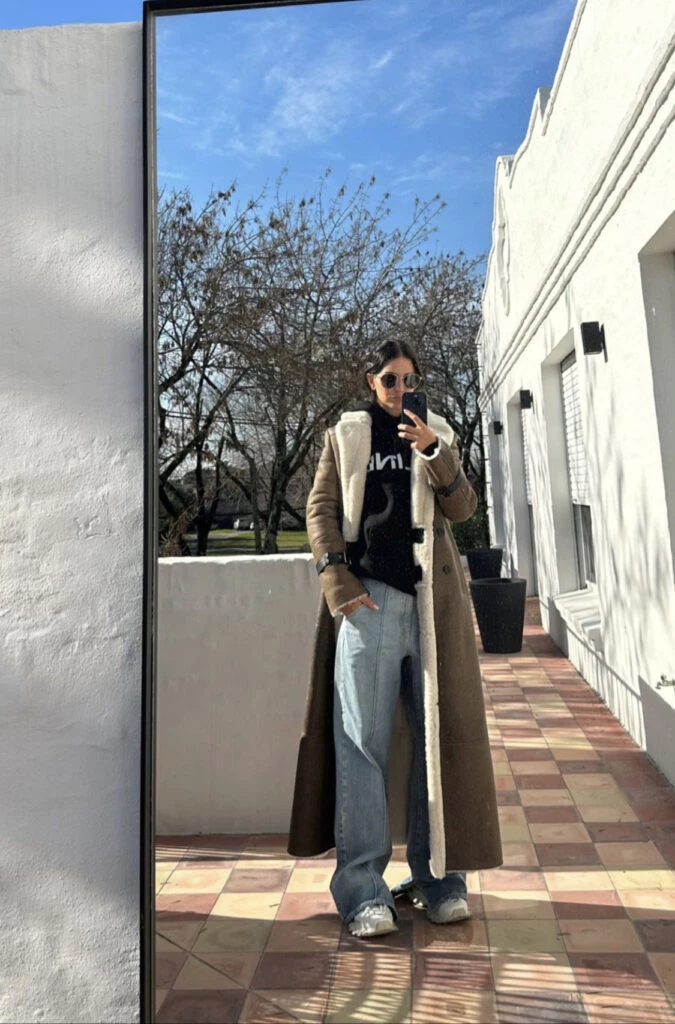 Zaira Nara usó el tapado más trendy del invierno 2023. Foto: Instagram.