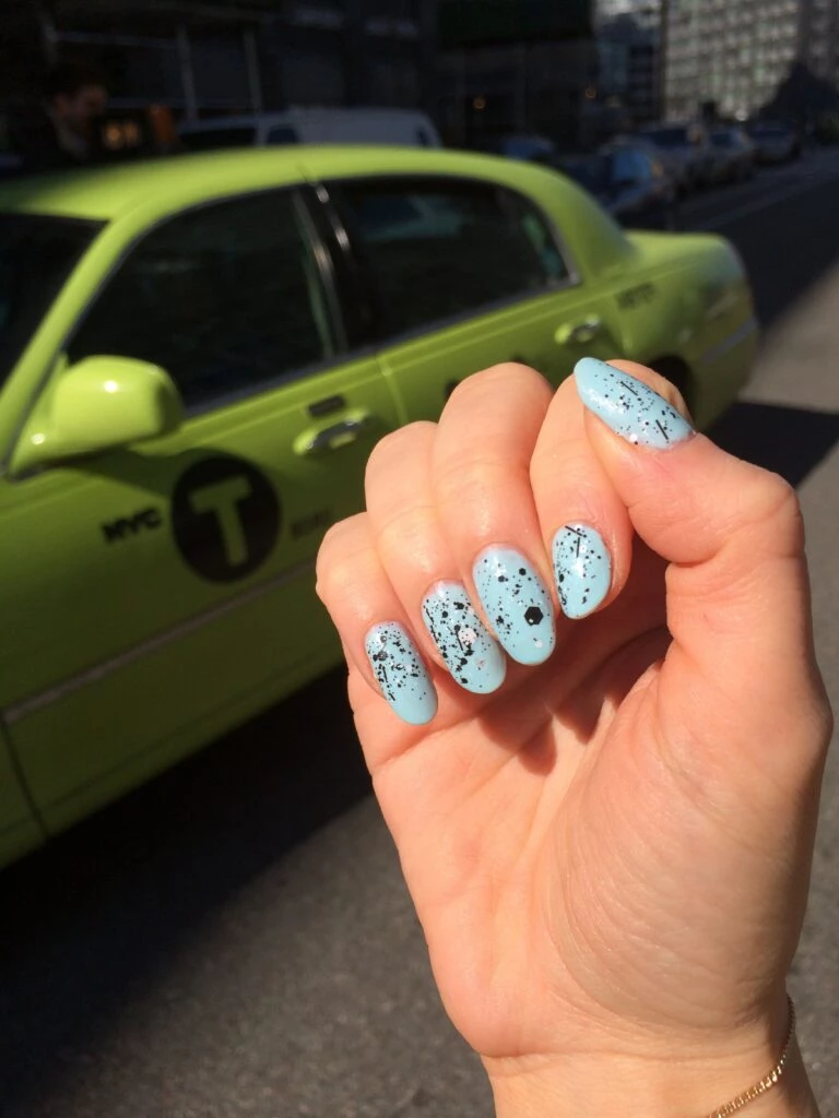 blueberry milk nails manicura viral tik tok tendencia verano