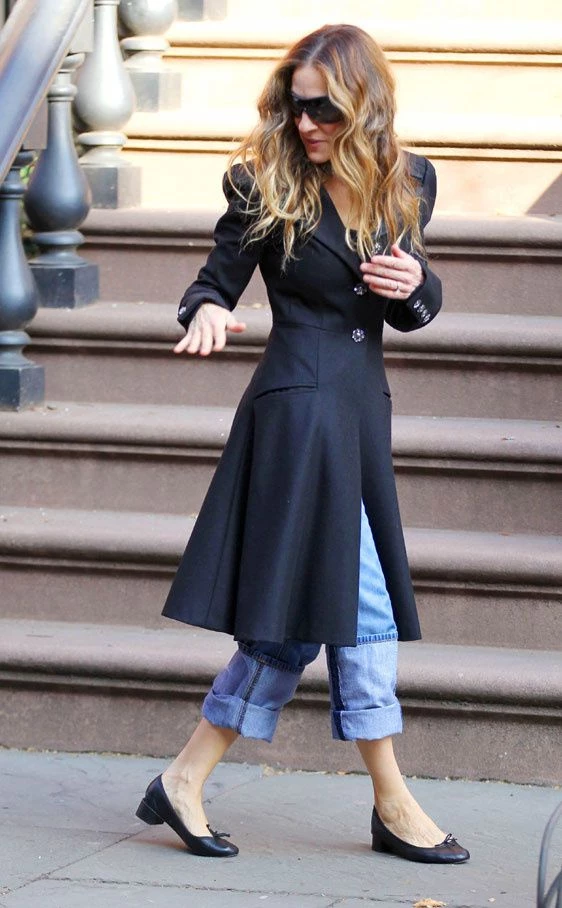 cómo hacer de los jeans una prenda multifunción al estilo de Sarah Jessica Parker