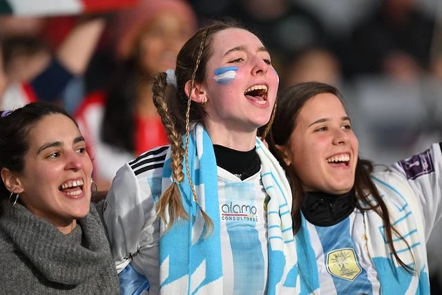 el saludo de moria a las jugadoras de la seleccion nacional