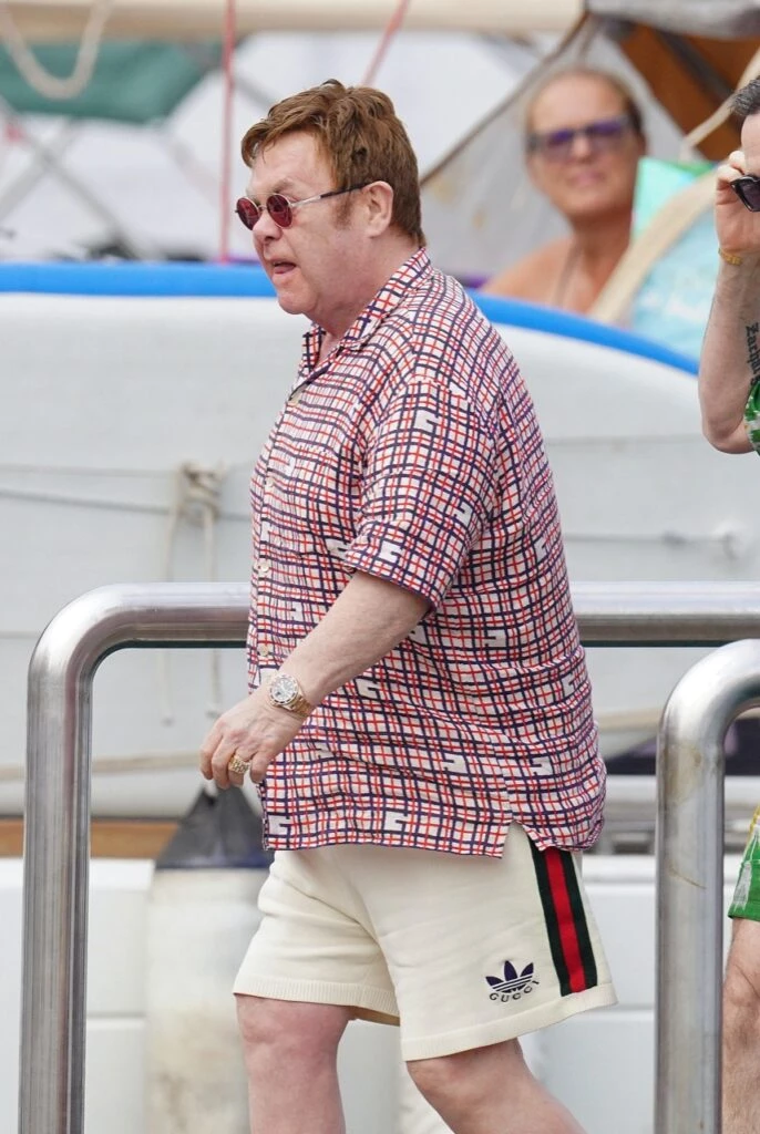elton john y flia de vacaciones
