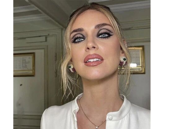 El beauty look de alto impacto de Chiara Ferragni en el desfile de Dior