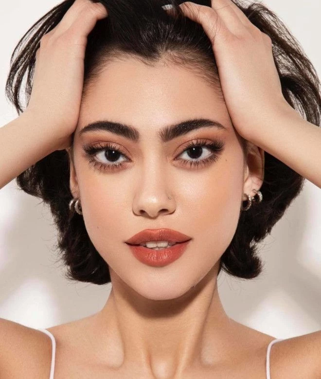 maquillaje luminoso glowstack