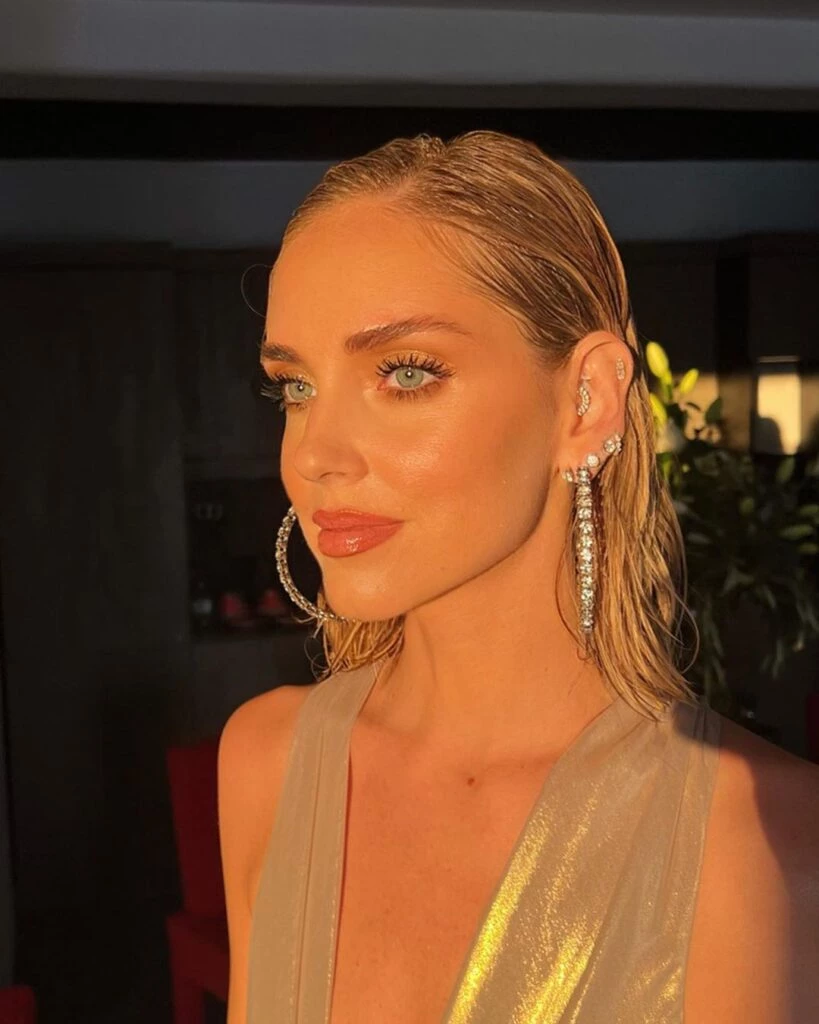 3 looks de chiara ferragni con un mismo corte de pelo 