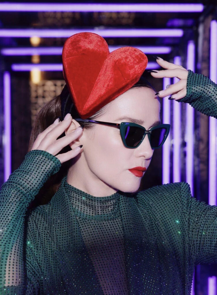 Así implementan los brillos Natalia Oreiro y Mariana Fabbiani. Foto: Instagram.