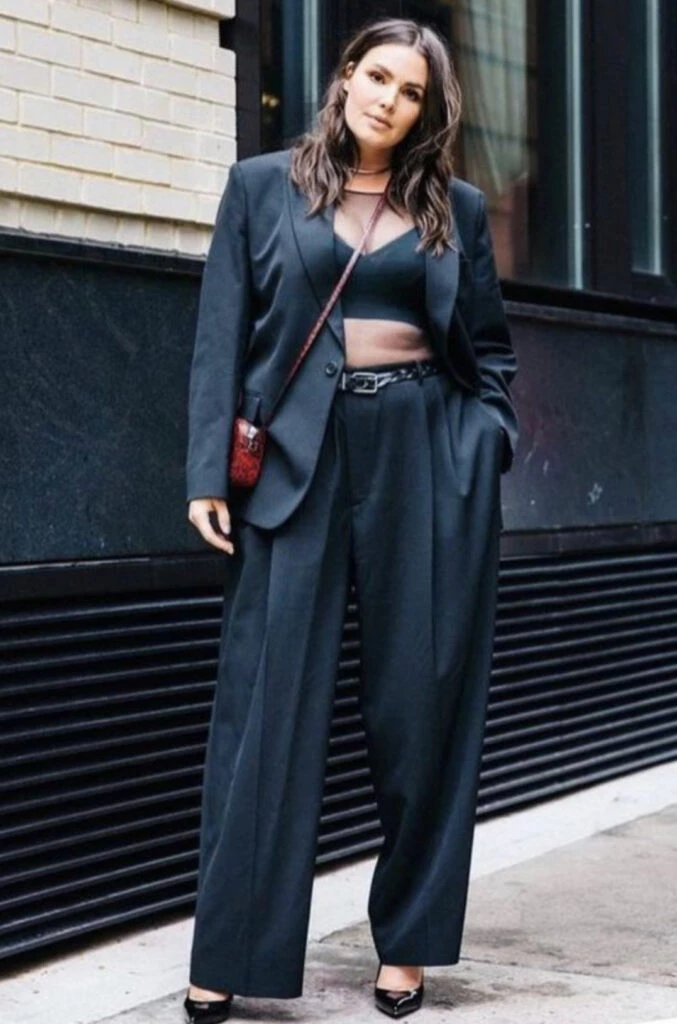 Así se usan los trajes sastreros este invierno 2023. Foto: Pinterest.