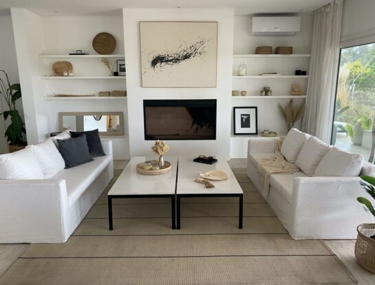 Una casa diseñada en sintonía con el blanco