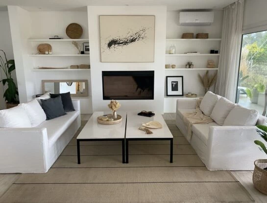 Una casa diseñada en sintonía con el blanco