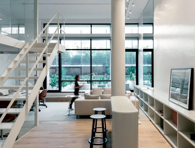 Así se diseñó un loft de trabajo con estilo, funcionalidad y estética