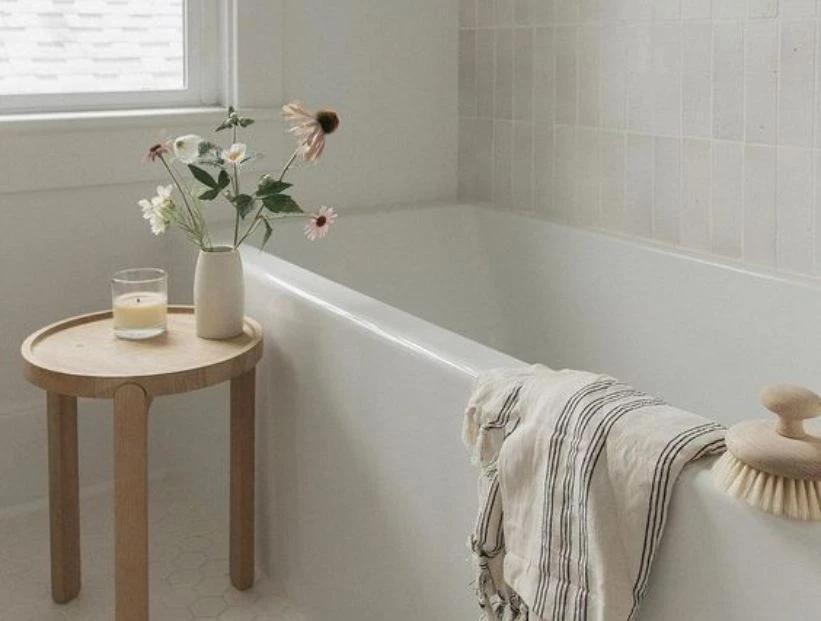 Trucos de limpieza: cómo eliminar el moho de la silicona de la bañera