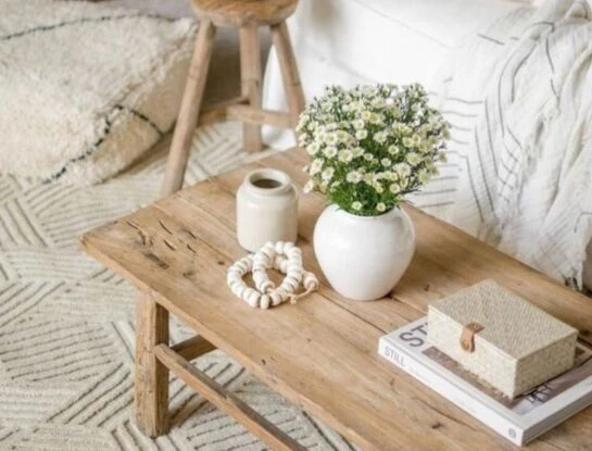 El truco infalible para eliminar los rayones de tus muebles de madera con un fruto seco