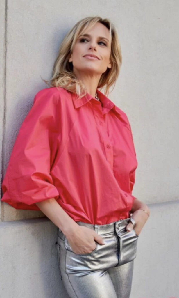 El look metalizado de Flor de la V y Marian Fabbiani