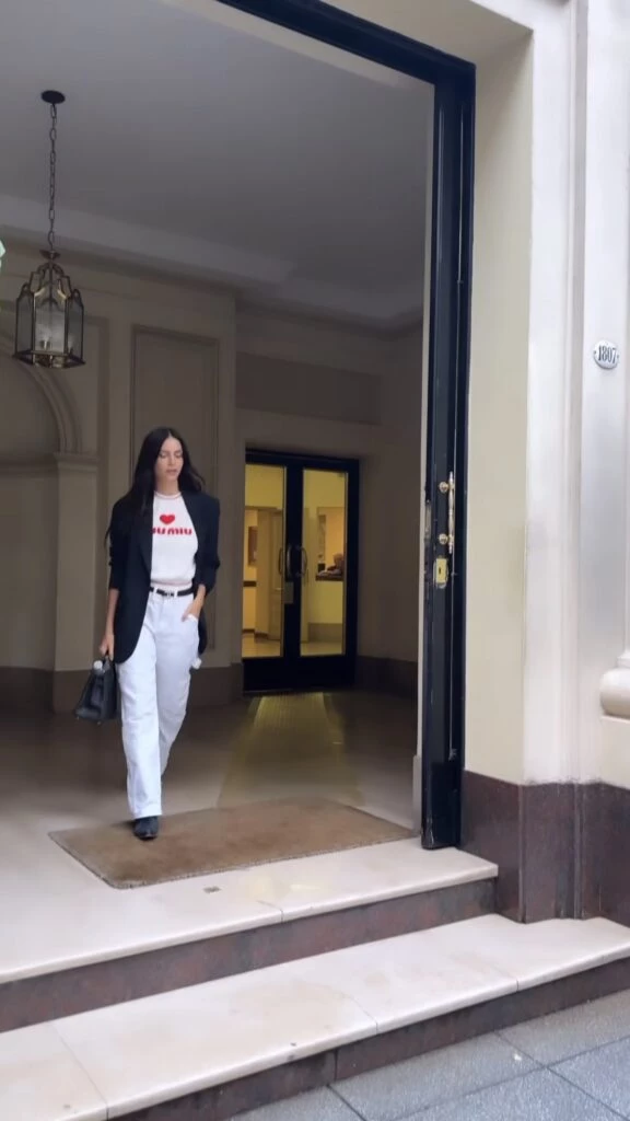 El look súper chic de Zaira Nara para terminar la semana. Foto: Instagram. 