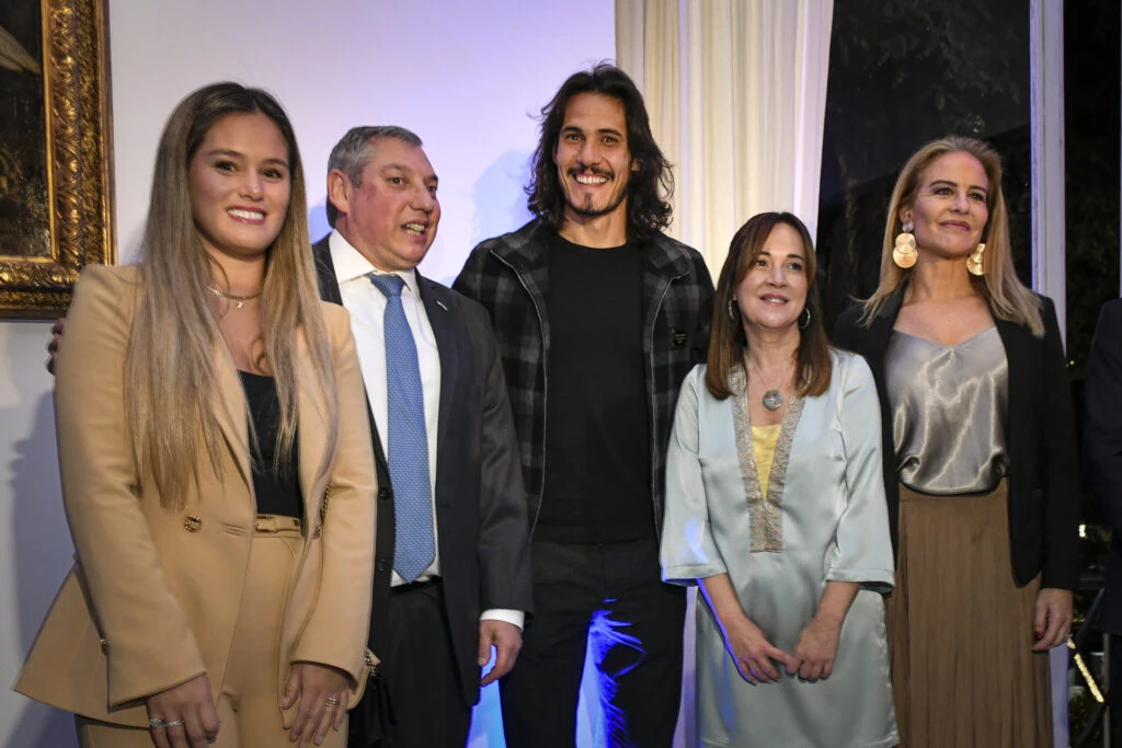 Jocelyn Burgardt, Carlos Enciso Christiansen, Edinson Cavani, María Noel Crucci y Pilar Lacalle Pou.