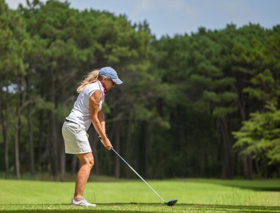 Cada vez más mujeres juegan al golf