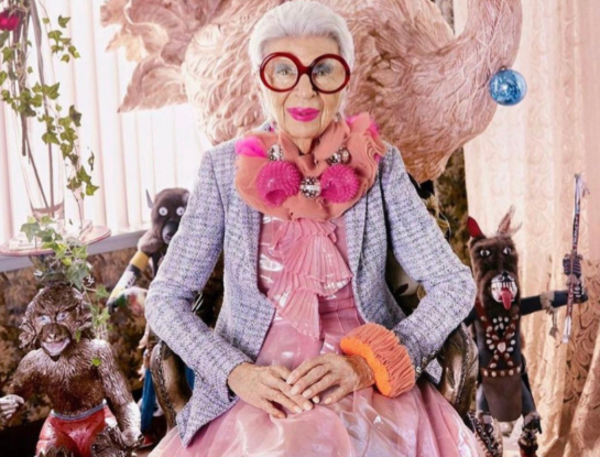 Iris Apfel celebra sus 102 años