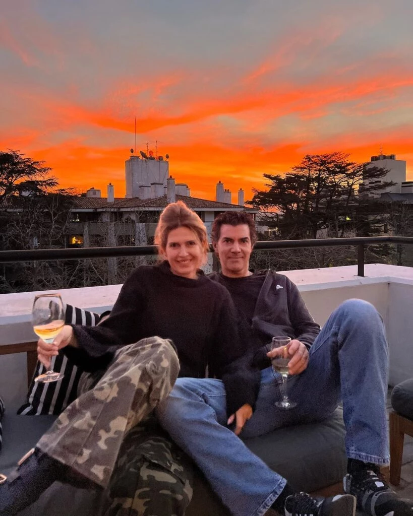 Isabel Macedo y Juan Manuel Urtubey disfrutaron de un atardecer en familia