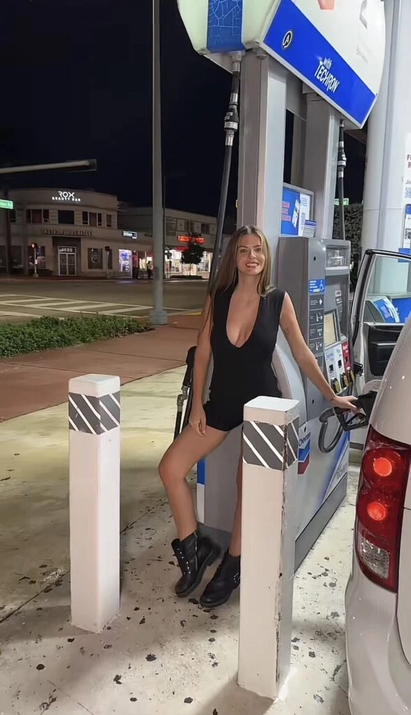 La China Suárez usó un look total black en Miami. Foto: TikTok.