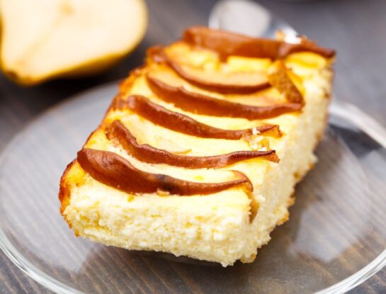 Budín 'milhojas' de manzana: la receta casera perfecta para la merienda