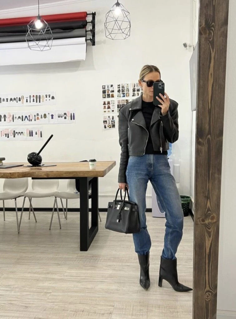 Las camperas de cuero pisan fuerte este invierno 2023. Foto: Pinterest. 