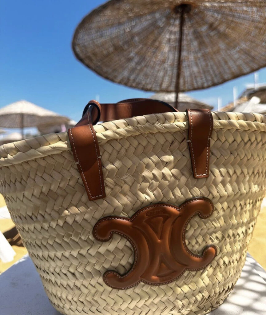 Los accesorios fashionistas de Wanda Nara en la playa. Foto: Instagram.