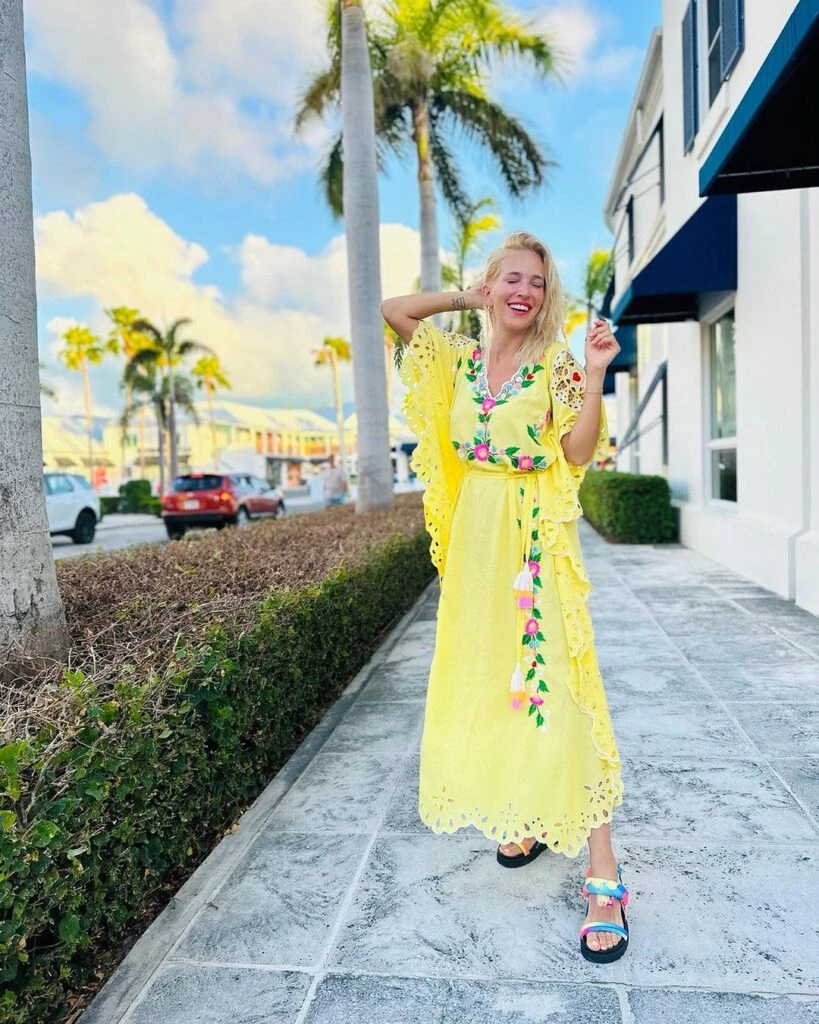 Luisana Lopilato apostó por los colores vibrantes