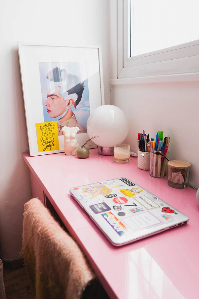 "Toda mi vida quise tener un escritorio rosa, y lo tengo ahora, a los 38 años". 