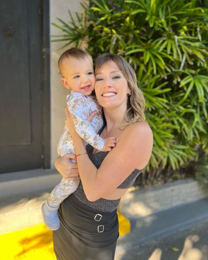 Mica Viciconte y su hijo Luca