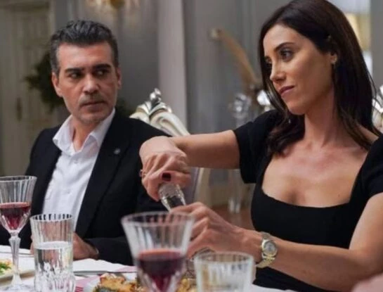Cansu Dere rompe el silencio sobre los rumores de romance con Caner Cindoruk, su pareja en "Traicionada"