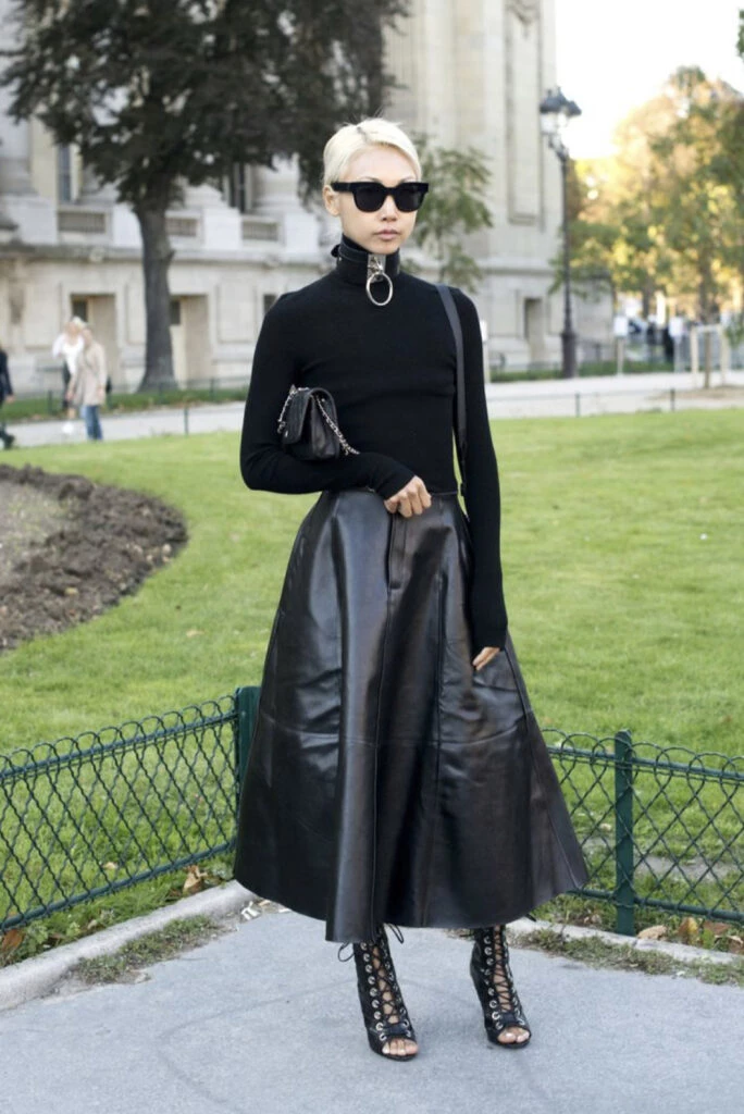 Polleras de cuero, el nuevo must-have de este invierno 2023. Foto: Pinterest.