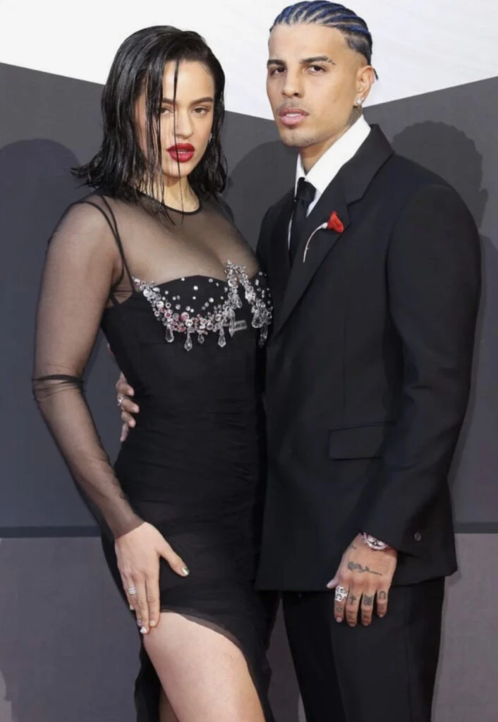 Rosalía y Rauw Alejandro rompieron su compromiso. Foto: Pinterest.