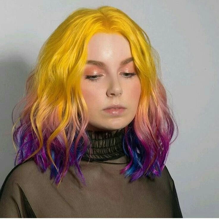 Todo lo que tenés que saber para cuidar tu pelo con colores fantasía